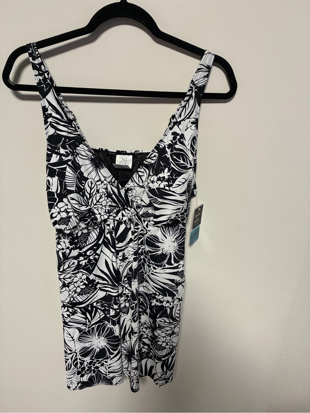 NWT! Plus Size 20W One-Piece Swimsuit by Swim Solutions